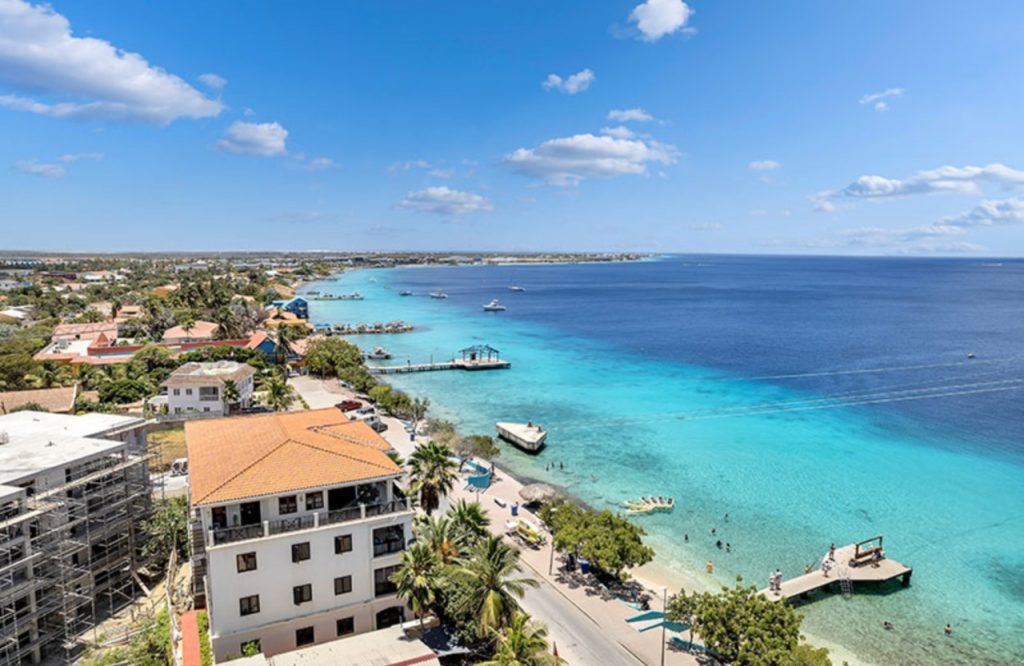 Bonaire Oceanfront Apartments Chachacha Beach